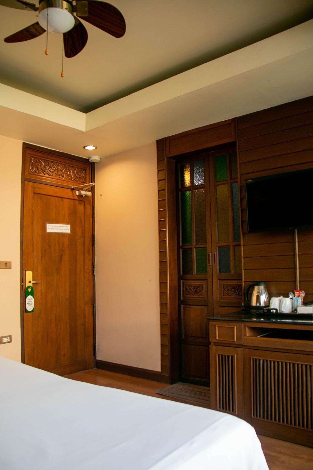 Deluxe Room Second Building