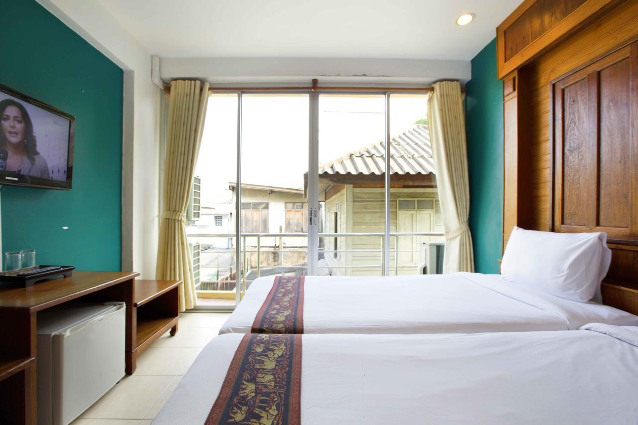 Standard Twin Room Main Building